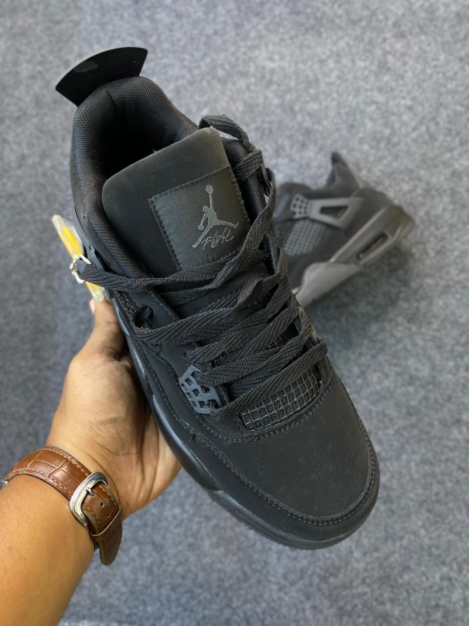 Air Jordan 4 Retro "Black Cat"