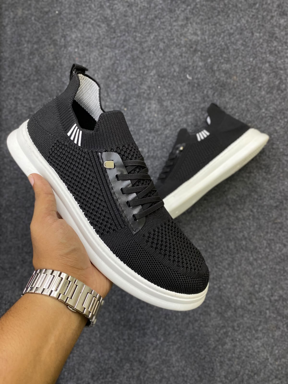 Black Men's Breathable Knit Mesh Casual Sneaker